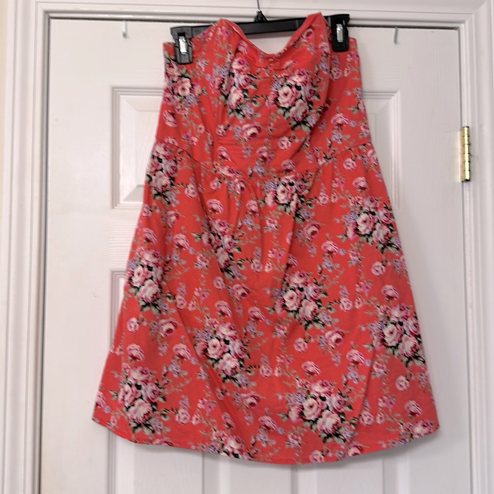 Strapless Floral Sundress with Pockets!